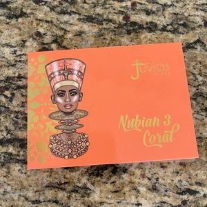 Juvias Place Nubian 3 Coral eyeshadow palette